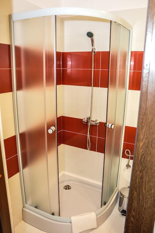 Pensiunea Sangria アラド 部屋 写真